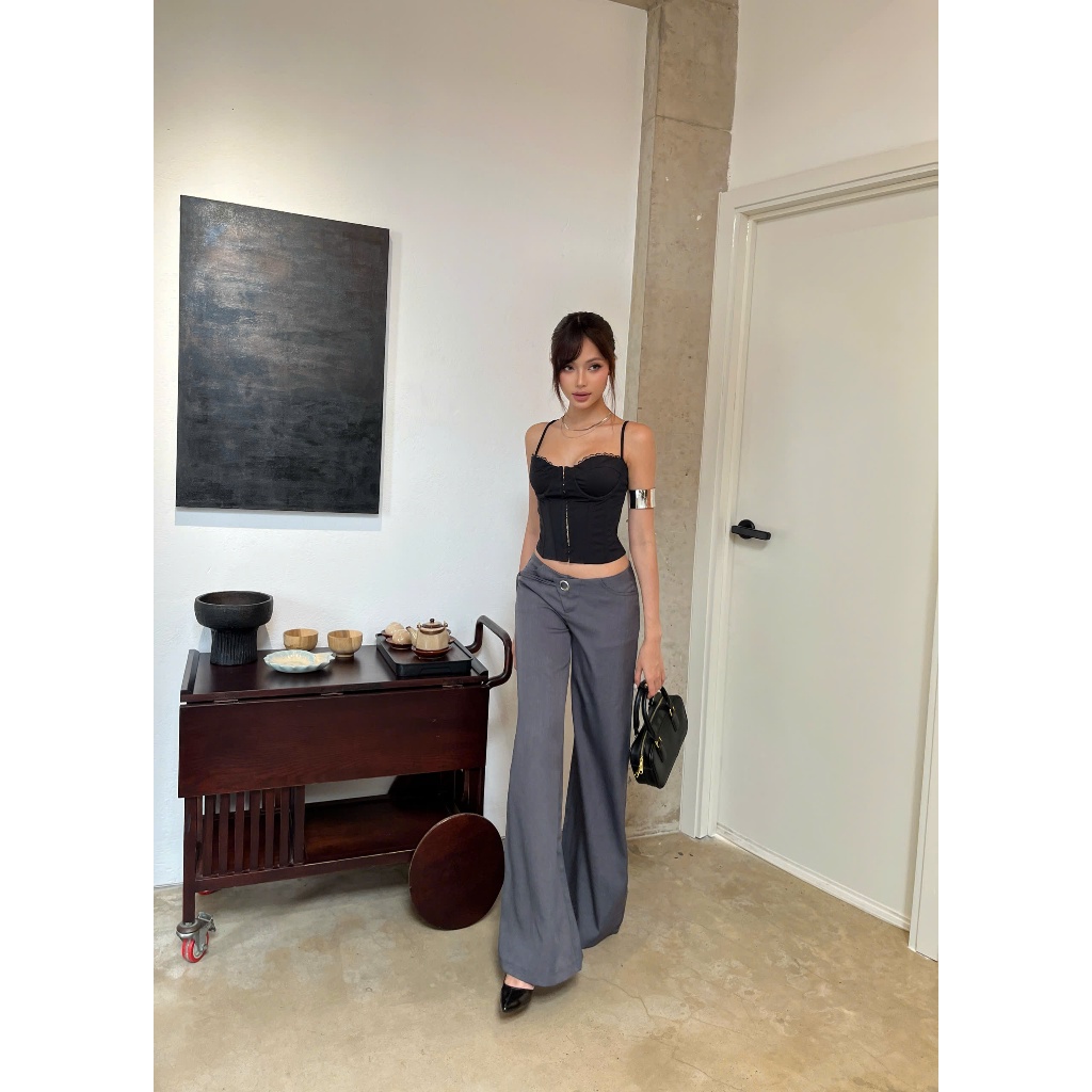 Quần ống loe dài cạp trễ tôn dáng JENNER - 𝐊𝐈𝐋𝐋 𝐒𝐘𝐒𝐓𝐄𝐌 | BigBuy360 - bigbuy360.vn