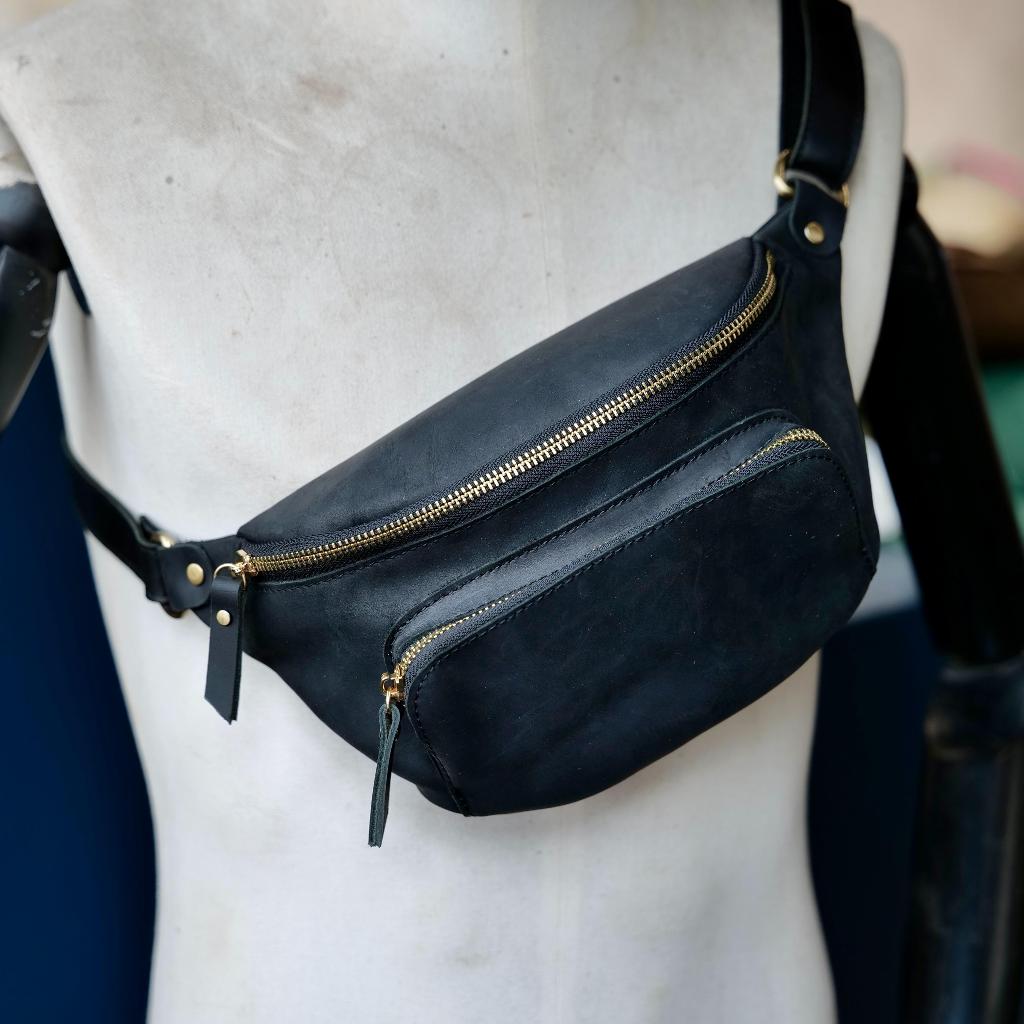 Túi Đeo Chéo Bao Tử 2 Ngăn Da Bò Sáp - January Classic