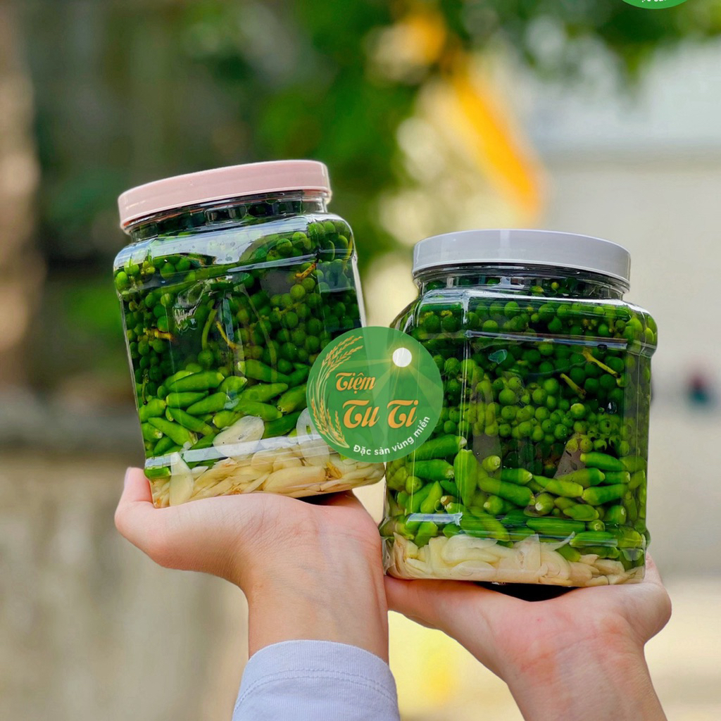 Hạt Tiêu Xanh Ngâm Giấm Tỏi Ớt Xanh Tiệm TuTi Hũ 950g - Cay Thơm, Chua Cay, Hấp Dẫn