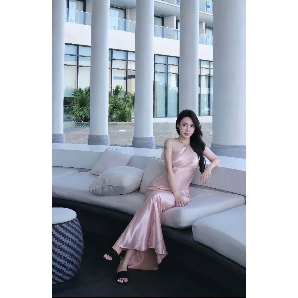 Đầm Lụa Cổ Yếm Hở Lưng Thiết Kế Cao Cấp- Váy Lụa Cổ Yếm Hở Lưng Dáng Dài Đuôi Cá Tôn Dángg làf để | BigBuy360 - bigbuy360.vn