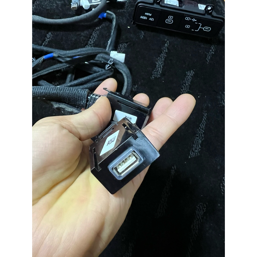 Dây USB chính hãng giành cho Hyundai creta 2023-2025