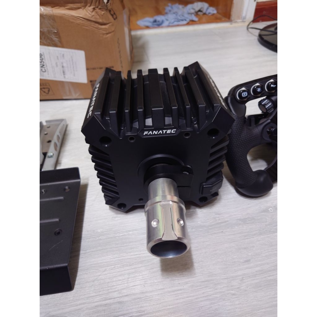 Combo Fanatec DD CSL 5nm + Wheel Fanatec Csl hub No box  (chưa bao gồm pendas)