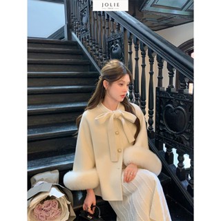  Áo Khoác Dạ Dáng Ngắn Tiểu Thư JOLIE Cổ Áo Buộc Nơ Điệu Đà Cài Cúc Đá Tay Phối Lông Có thể Tháo Rời Sang Chảnh T312 