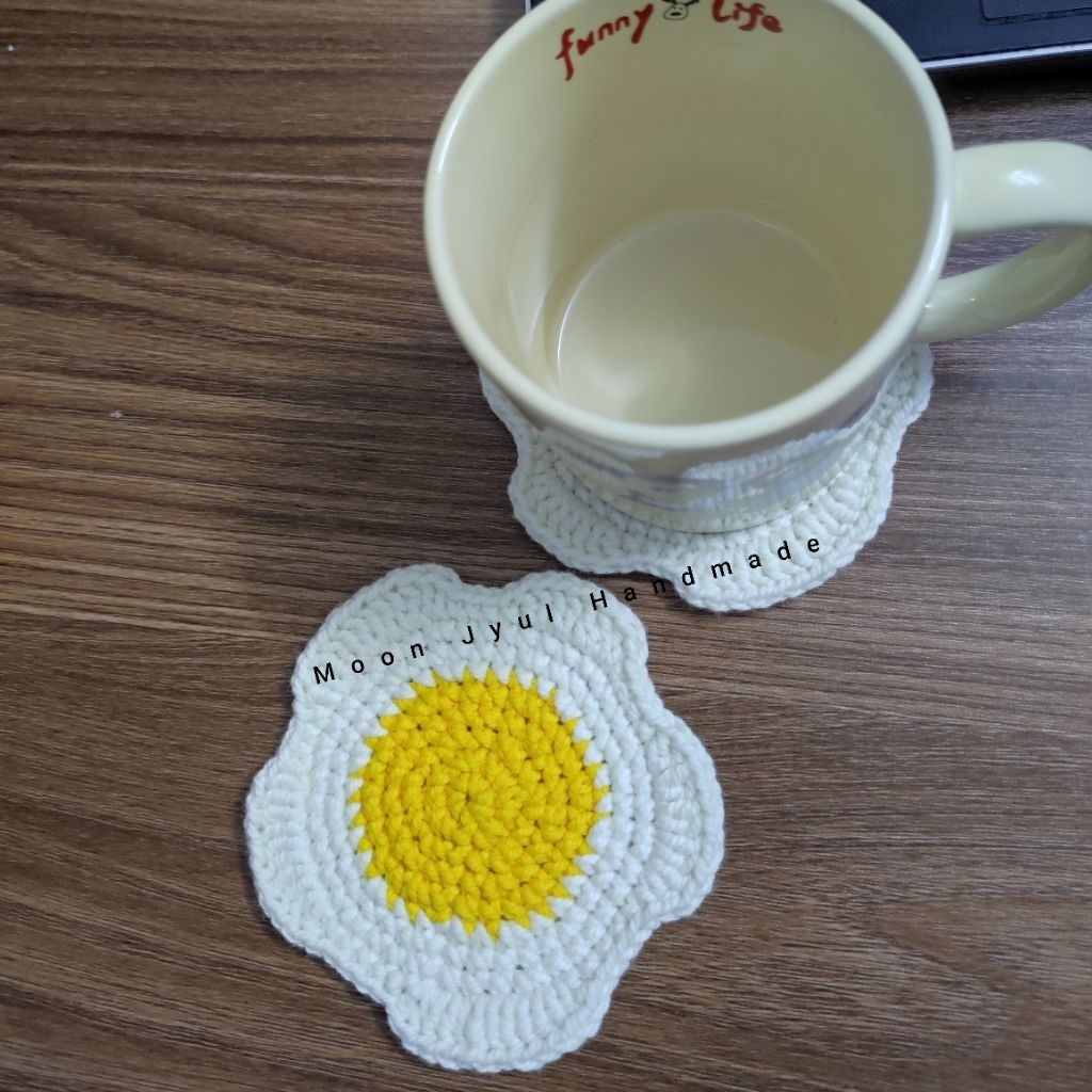 Lót ly handmade hình trứng chiên đáng yêu, lót ly handmade, lót ly macrame