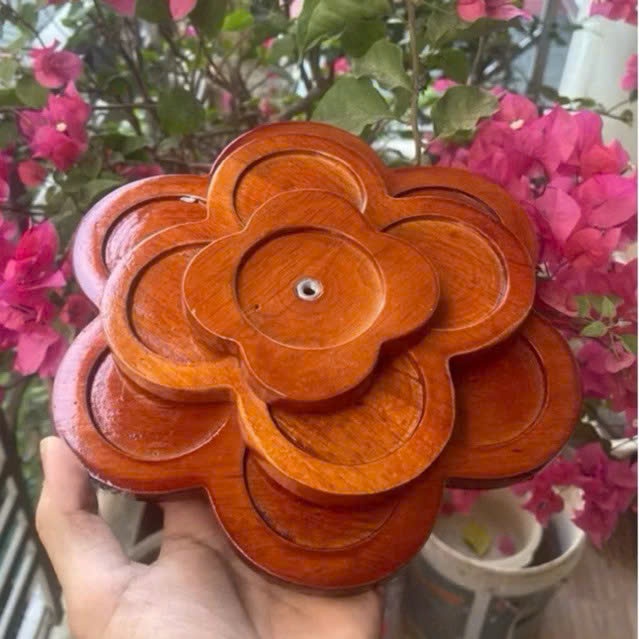 Tháp bày bia nước ngọt,tháp giả gỗ 3 tầng trưng bày ngày Tết ban thờ phủ bóng hàng dày đẹp