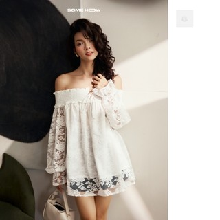  Áo Off Shoulder White Lace Smocked Chất Vải Ren Mi Hoa Thoải Mái WKI090 SOMEHOW 