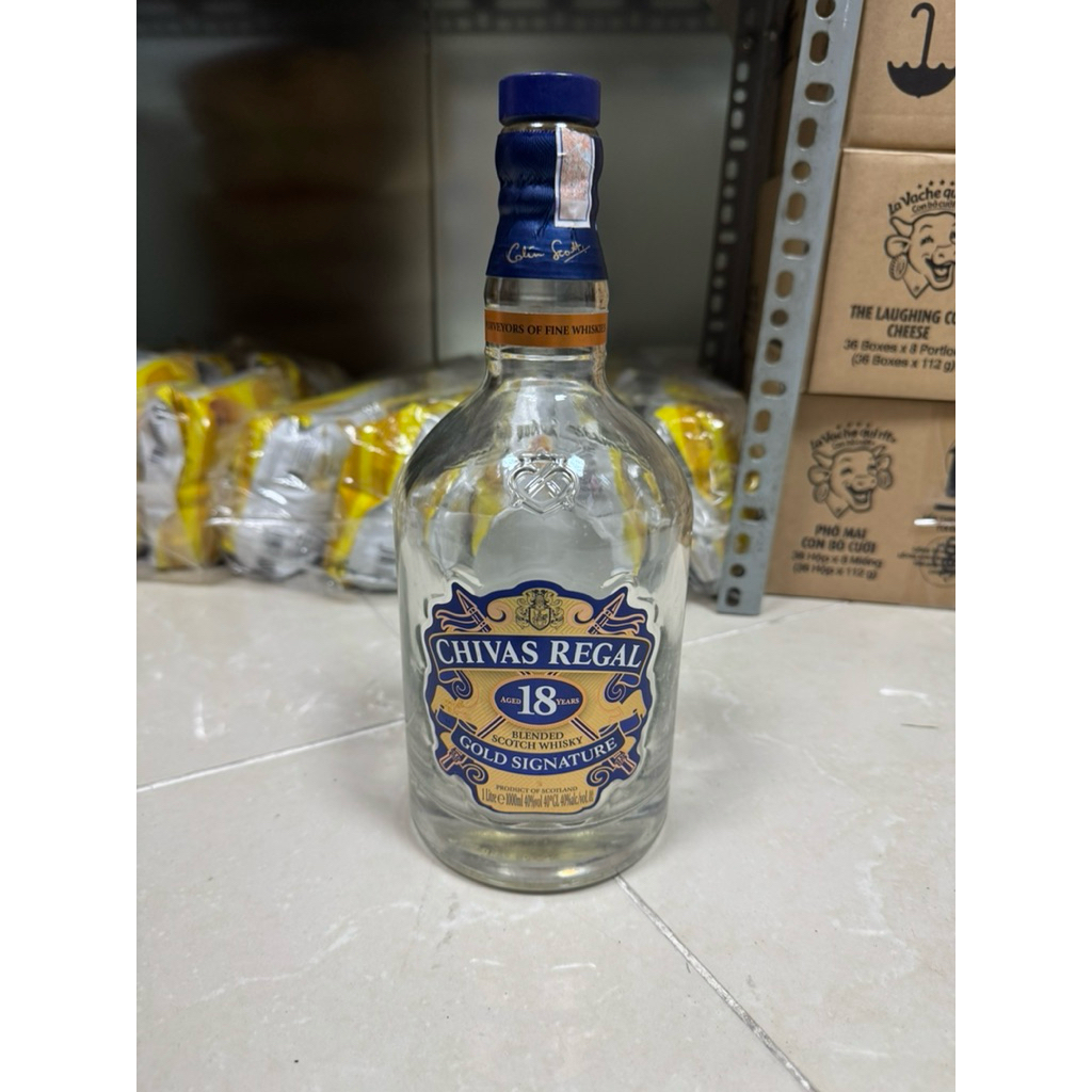 vỏ chai rượu ngoại chivas 18 1000ml ,trưng kệ tủ decor phòng