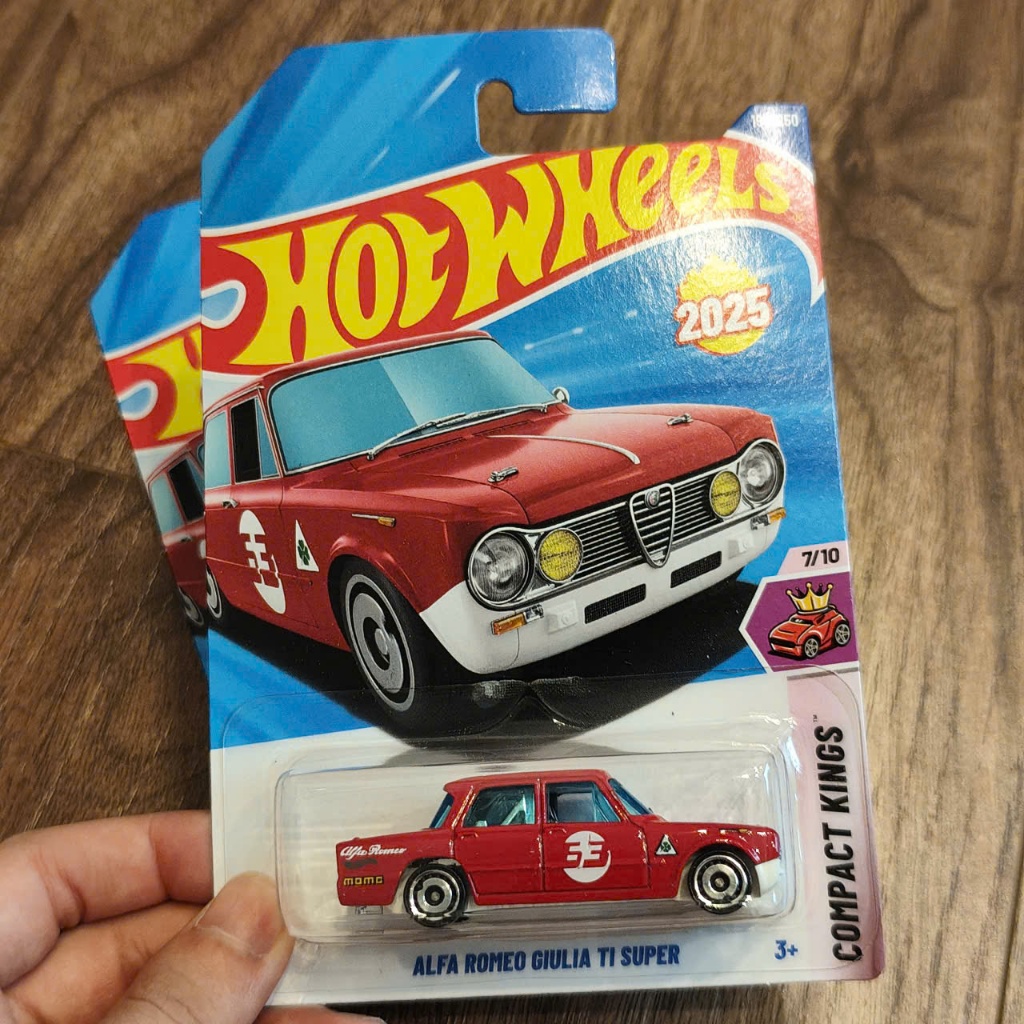 *XẢ KHO HW* Mô hình xe 1:64 Chính hãng Hotwheels ALFA ROMEO TI GIULIA SUPER