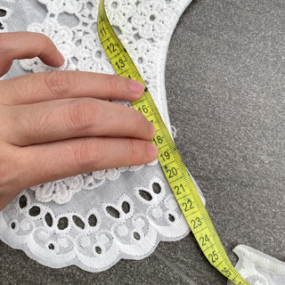Phụ Liệu May Mặc Lá Cổ Kate Chưa May thêu 2 lớp (vòng co 22cm x2 , bản cổ 12cm)