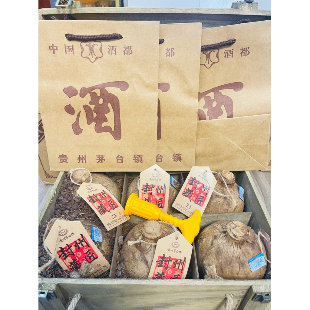 hạ thổ 21 vip biếu tặng vò lẻ và thùng 6 vò có thùng gỗ