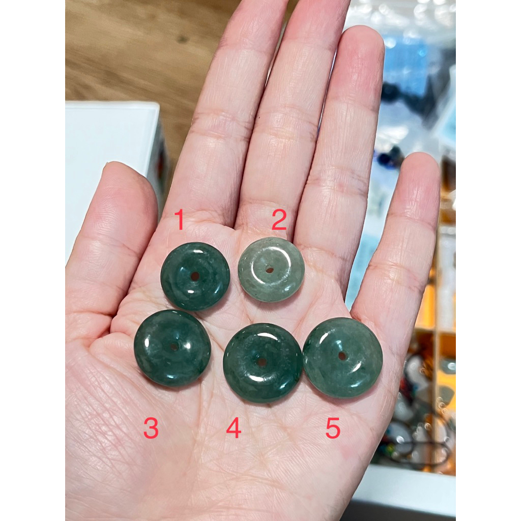 Khấu bình an ngọc cẩm thạch Daisy gem