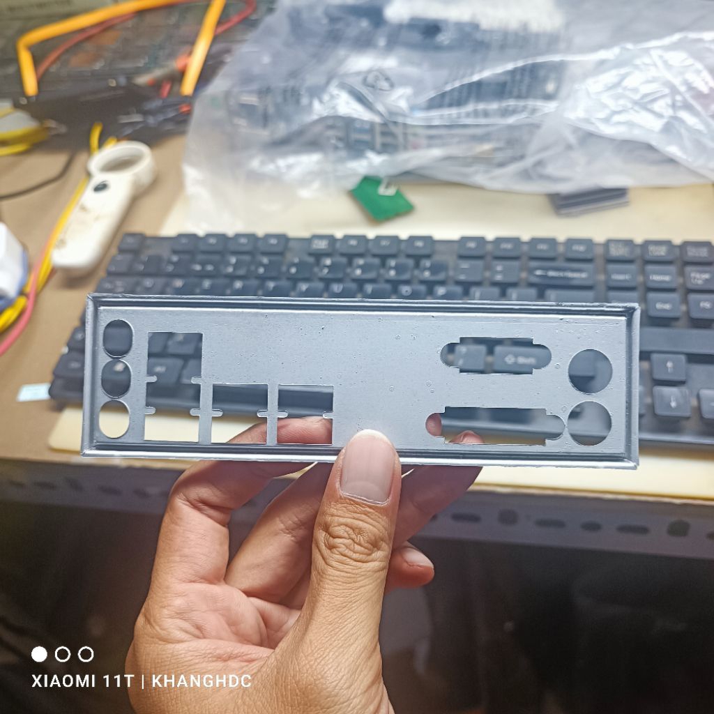 FE CHẶN MIẾNG SẮT CHE CỔNG H410M DS2V V2 CẮT CNC THEO ĐÚNG KÍCH THƯỚC HOẶC CŨ ĐÃ QUA SỬ DỤNG