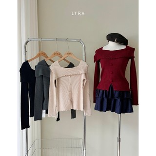  LYRA - Áo len trễ vai dáng ôm dài tay nữ áo len cổ rộng viền bèo phối cúc xinh style Hàn Quốc tôn dáng CSYAL0217 