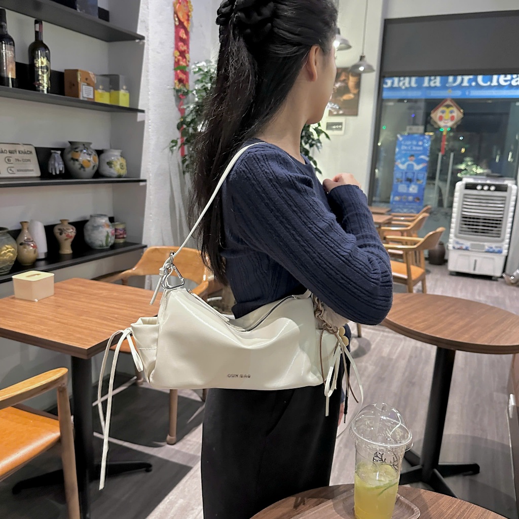 Túi xách nữ dáng thuyền phong cách hàn quốc kèm charm siêu xinh CUN409 | BigBuy360 - bigbuy360.vn
