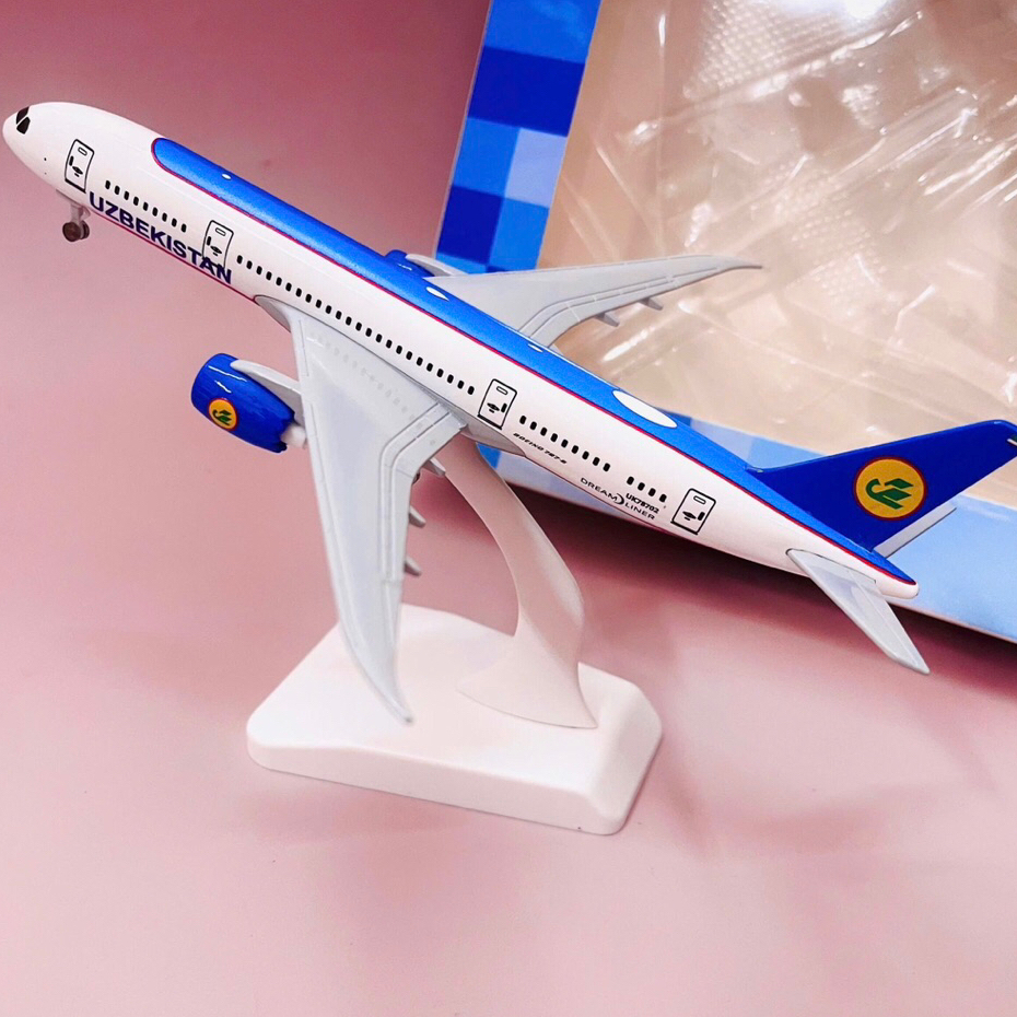 Máy Bay Boeing 787 Dreamliner Hãng Uzbekistan Airways. Mô Hình Máy Bay Boeing 787 Kim Loại Cực Đẹp F
