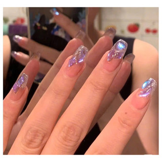 Đá Khối Chân Bằng thạch trong Aurora Nail