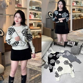  Áo len dài tay  hoa trà đính ngọc sang chảnh 