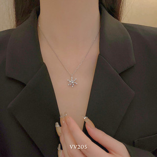 Dây chuyền hoa tuyết pha lê cao cấp mặt đá xoay lấp lánh nổi bật Mely VV205