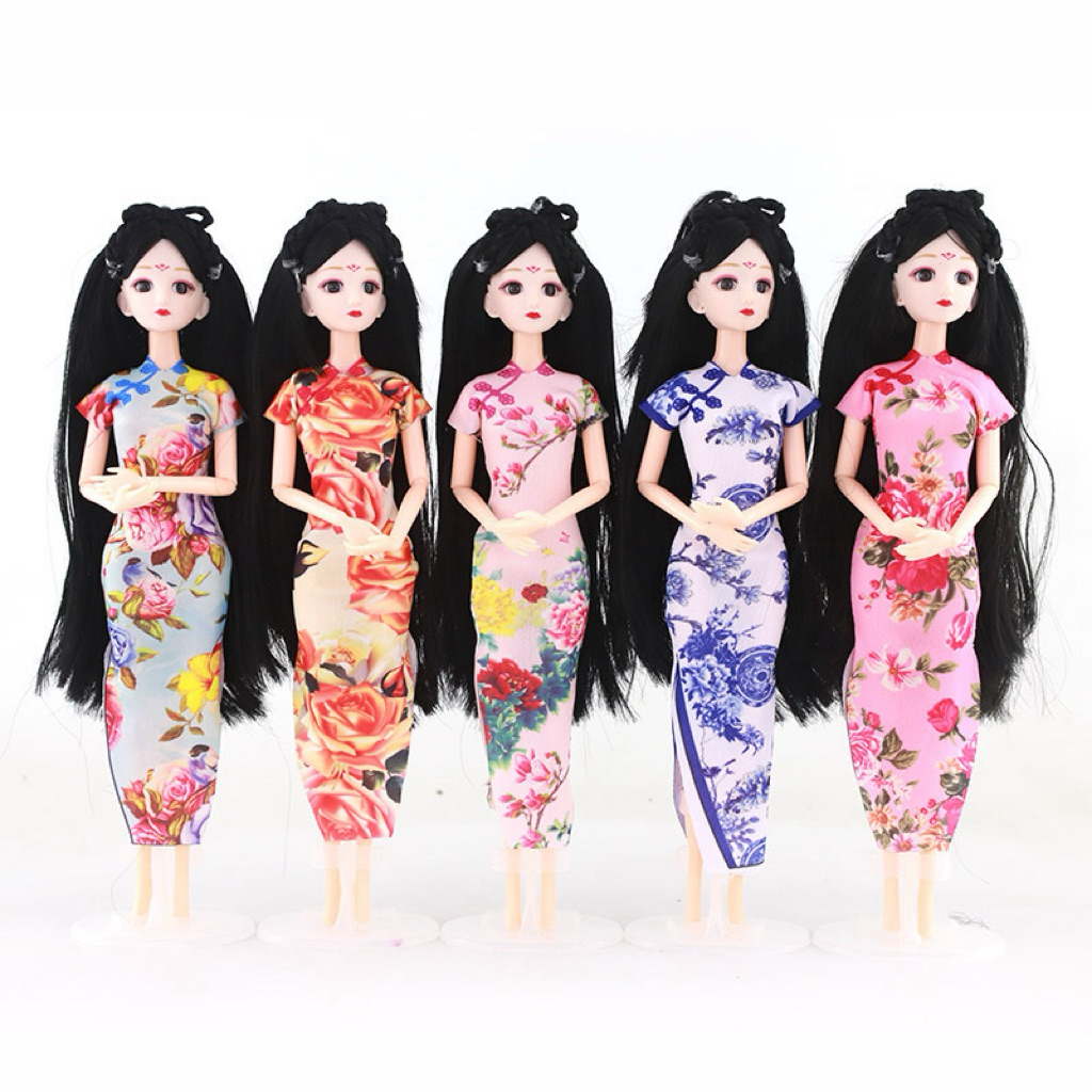 Sườn xám cho Xinyi, Kexin, Model