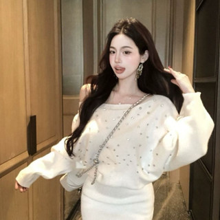  【Sẵn Đen giao luôn  Váy Len Lệch Vai Đính Đá Siêu Chất ,Váy Len QC Dày Dặn Mẫu New Thu Đông 