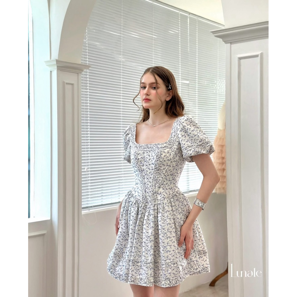 LUNALE /Sophia dress: Đầm hoa nhí xe tưa ,gọng eo corset