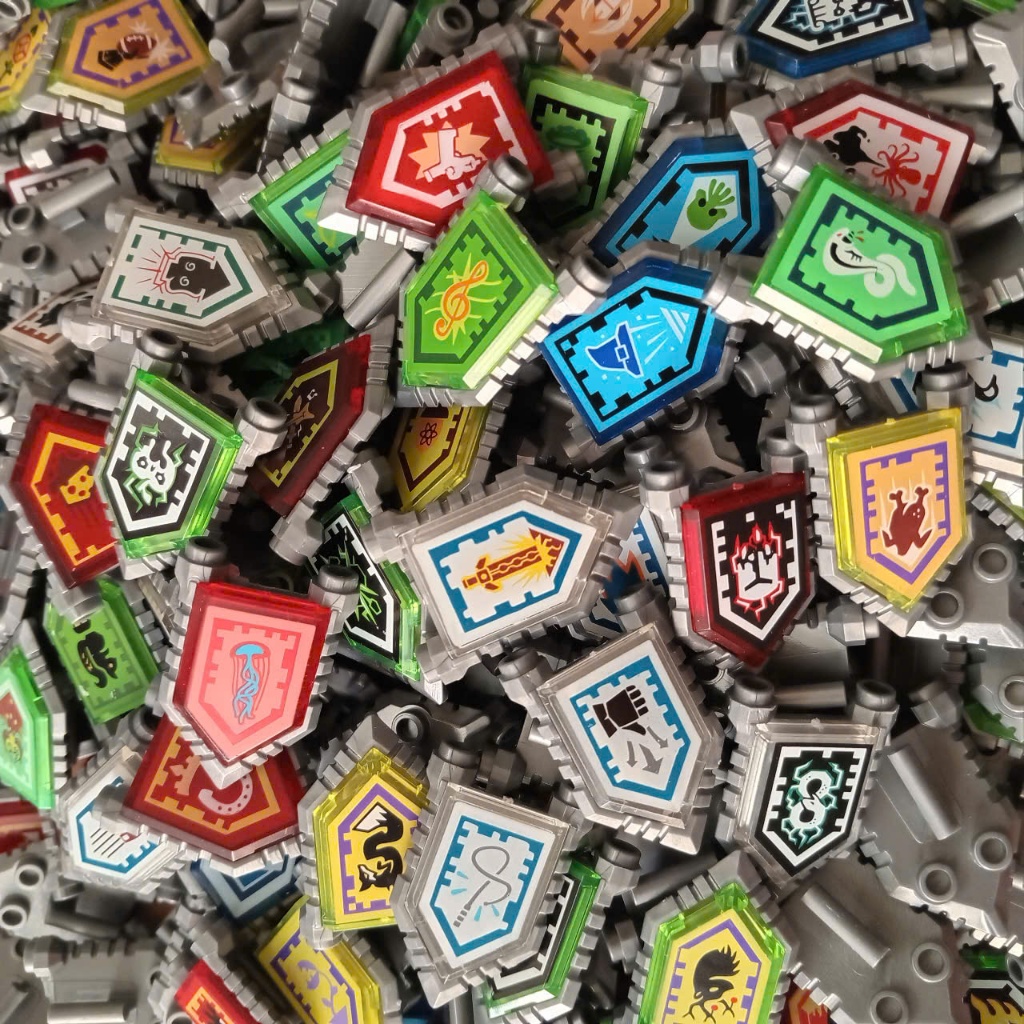 Combo 5 tấm khiên nexo knight ngẫu nhiên KHÔNG LẶP khiên năng lượng đồ chơi phụ kiện cầm tay