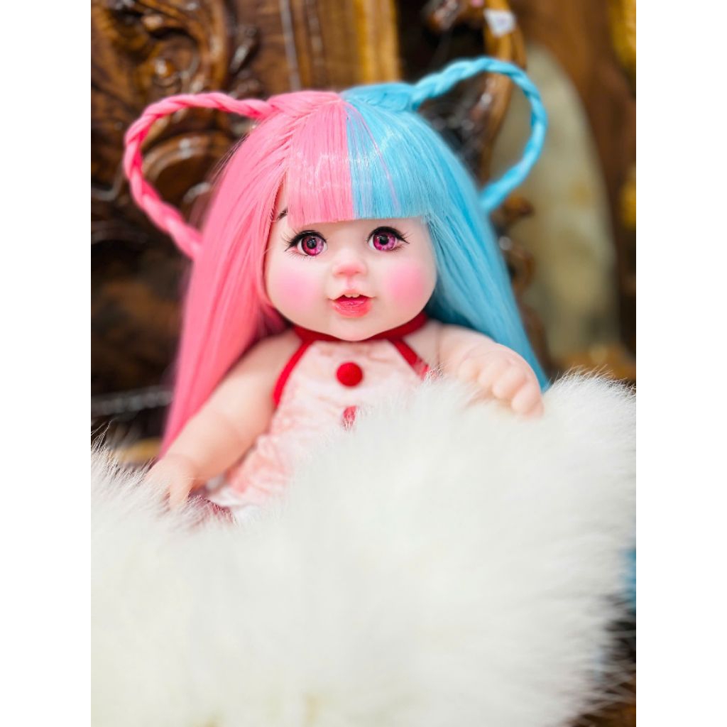 Doll 12in thay mắt, tóc mix màu (tặng kèm trang phục thiết kế).