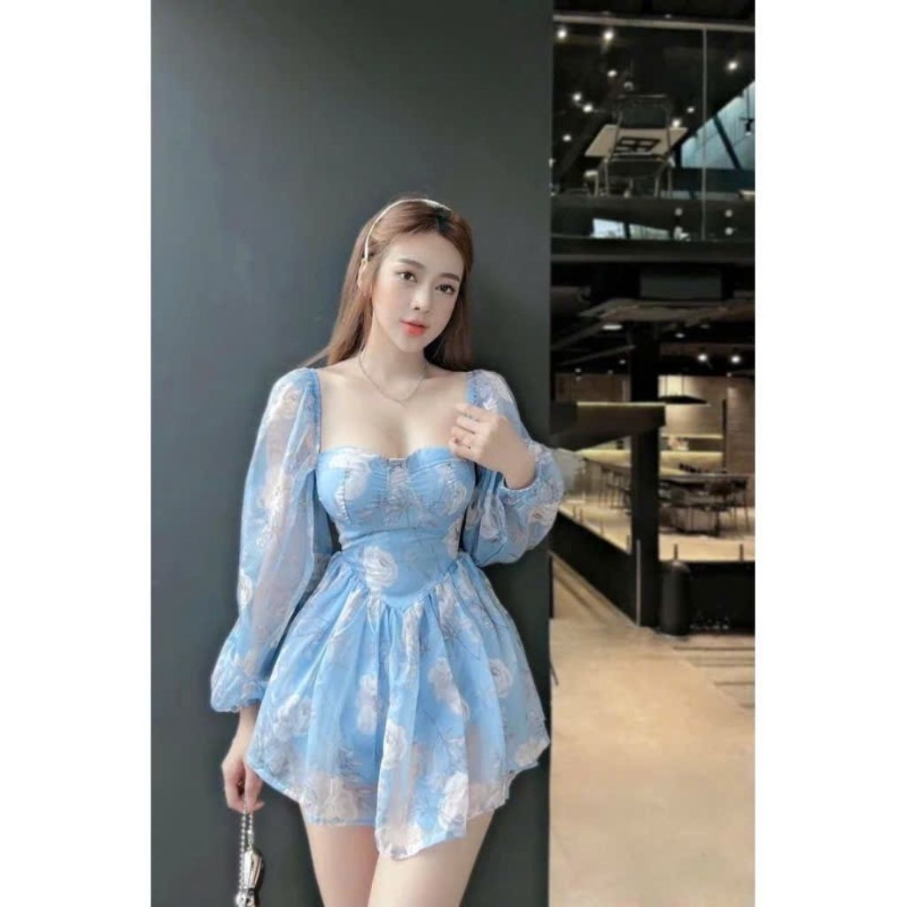 Đầm voan hoa hở lưng tay dài