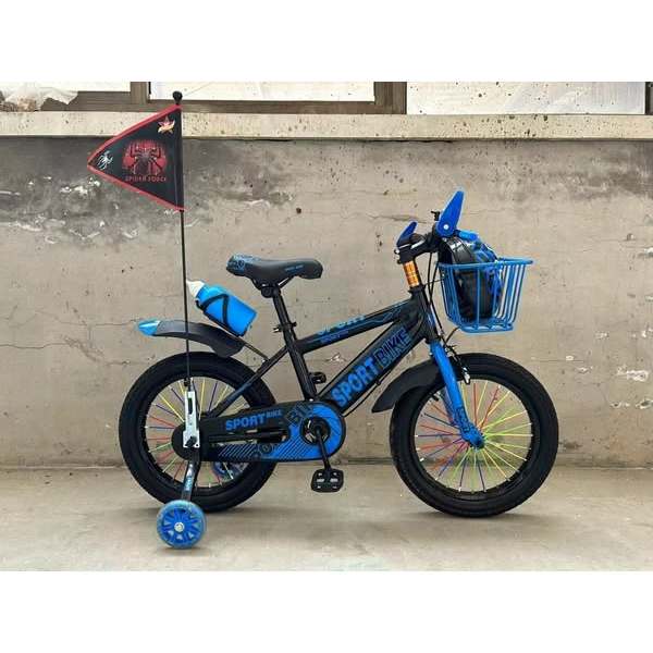 xe đạp cho bé trai bé gái tằng kèm mũ, bình nước, đuôi cờ