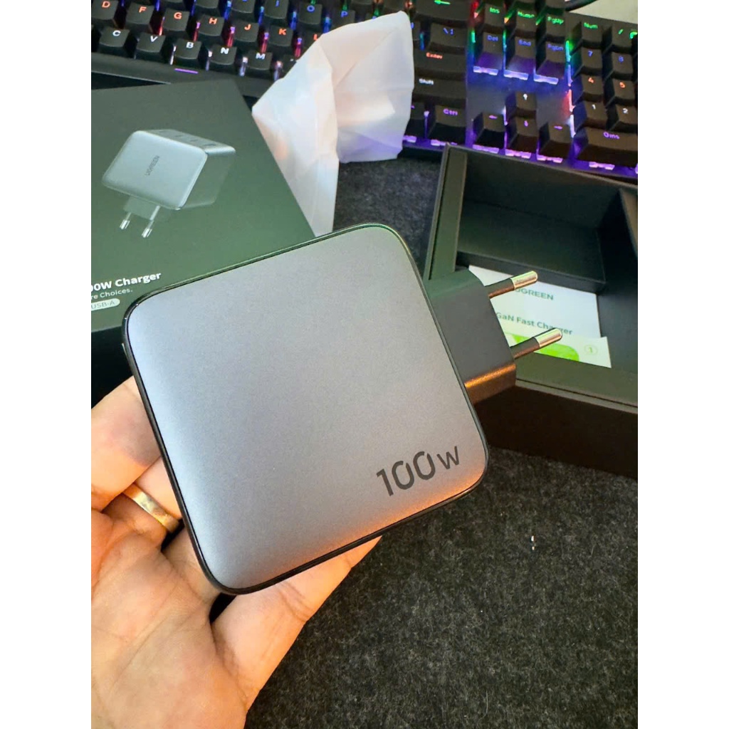 Sạc GaN UGREEN 100W 4 cổng 40747 100W