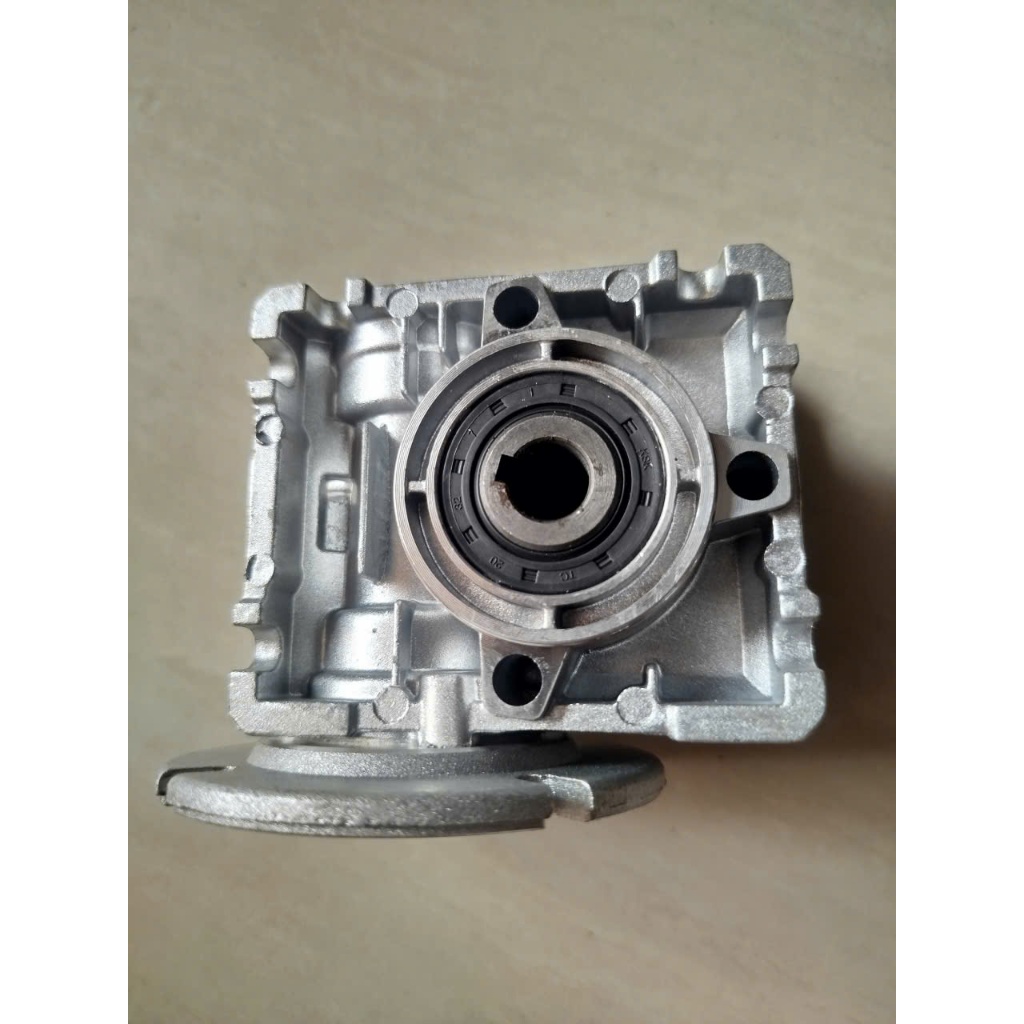 Hộp giảm tốc NMRV25 tỷ lệ truyền 1:15