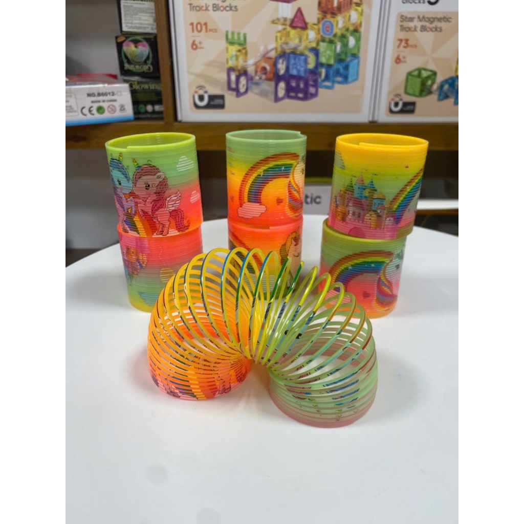 RAINBOW SPRING - B6012-DJT Lò xo cầu vồng hình ngựa Pony (KT 6x6x6cm)