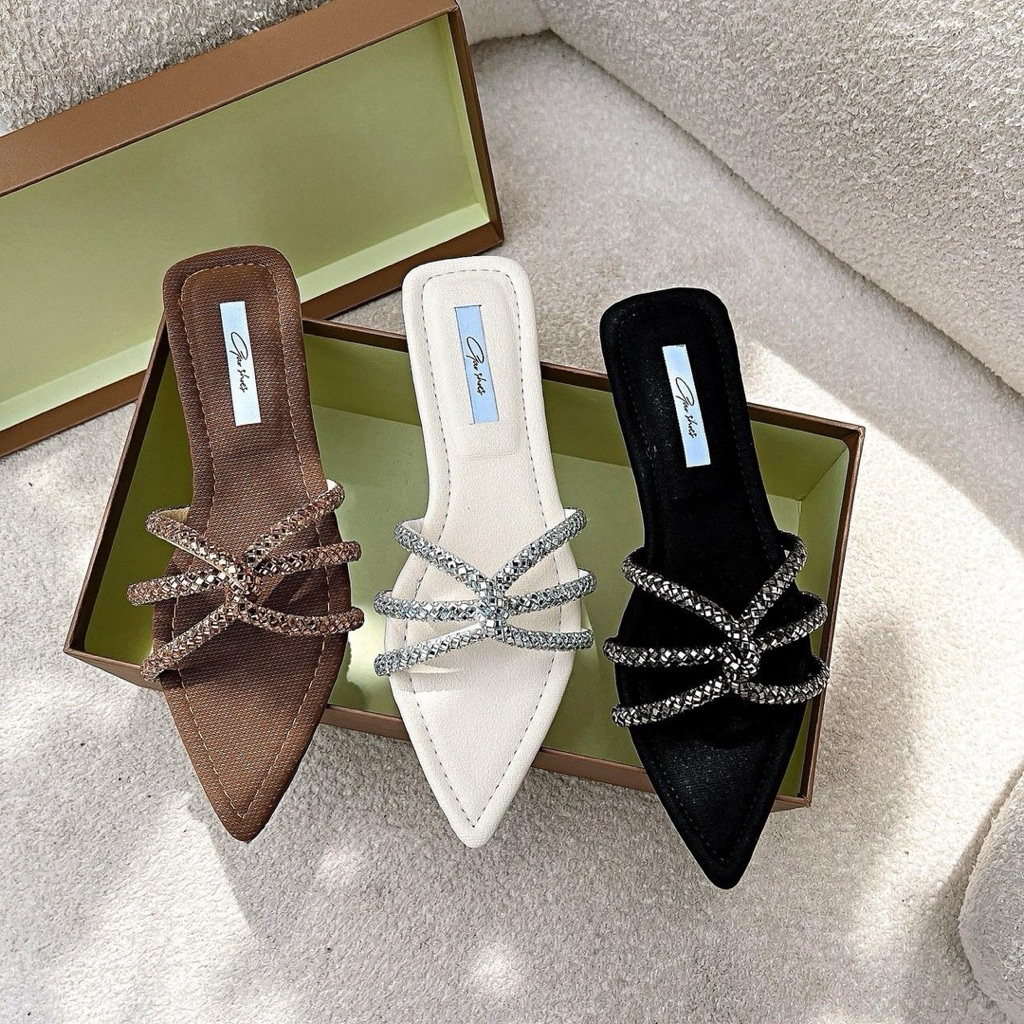Gạo.Shoes -(CÓ BIGSIZE) Dép Lê Nữ Mũi NHỌN, Dây Đá THOI XOẮN, Đá Sáng, Êm Chân, Đế Chống Trơn Trượt.