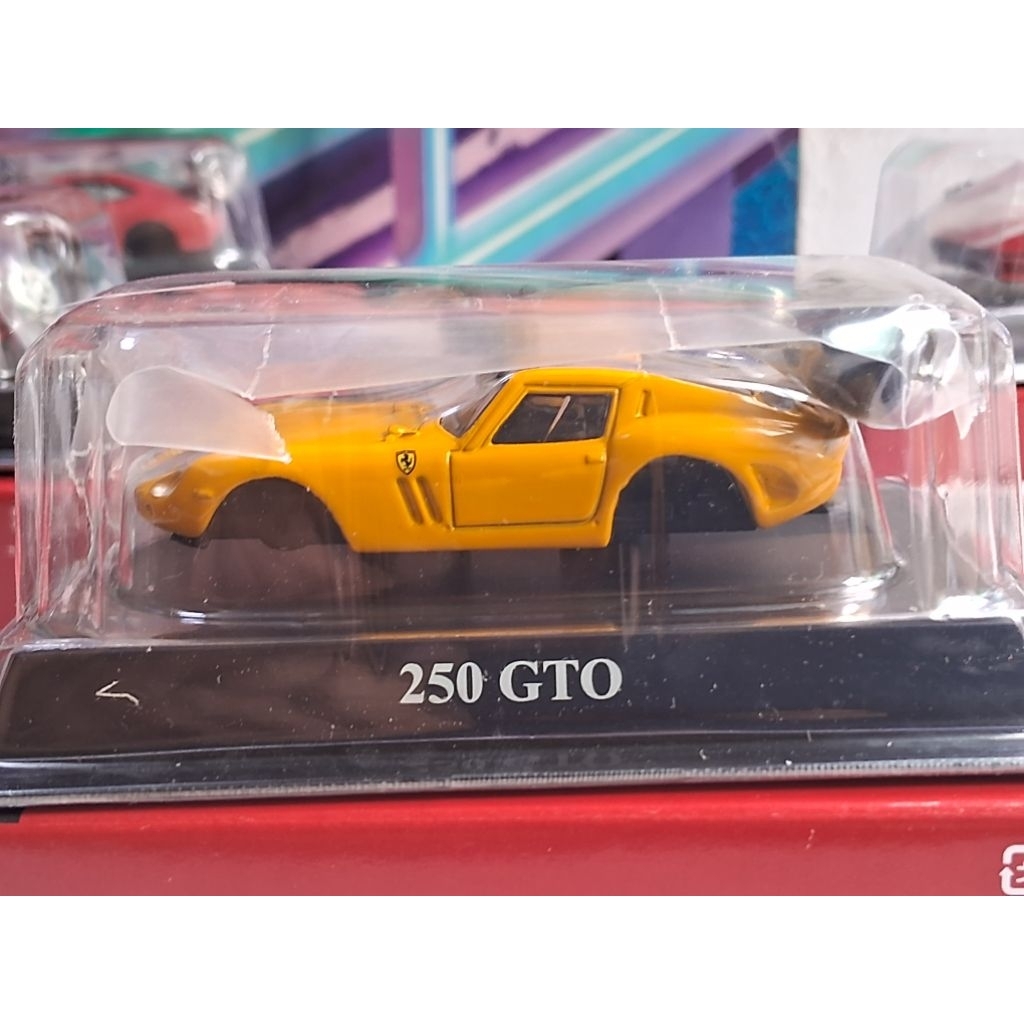 KYOSHO 1/64 - FERRARI 250 GTO MÀU VÀNG