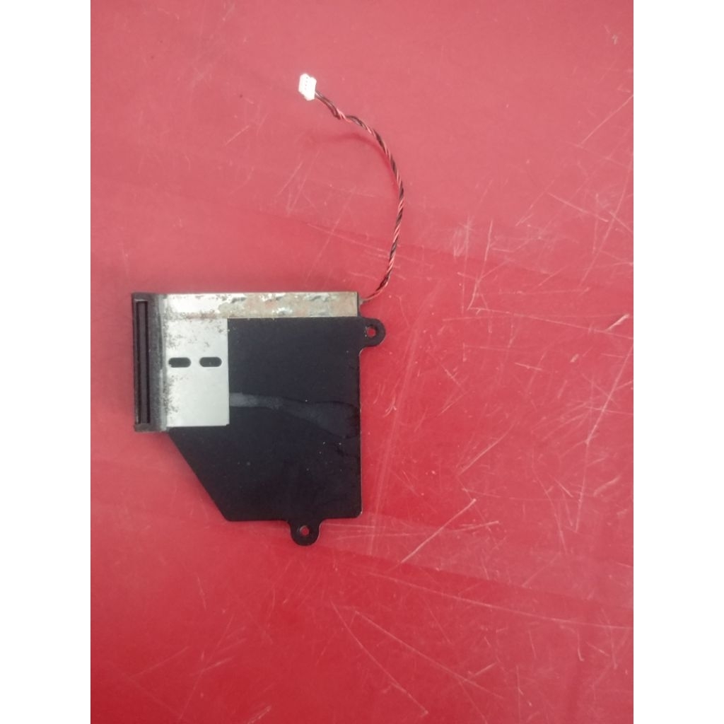 loa trái surface book 1