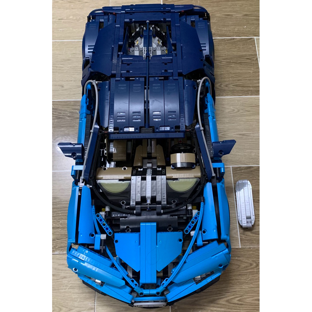 Đồ chơi mô hình siêu xe 42083 bugati