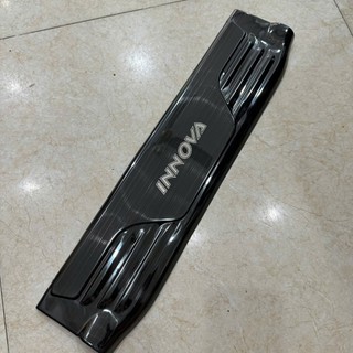 Ốp bậc cửa xe Innova 2006 đến 2015 mẫu titan cao cấp - 8PCS