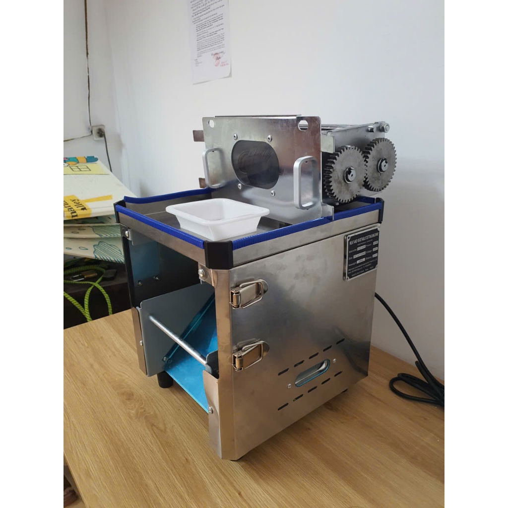 Máy thái thịt tươi sống HD90 công suất 850W motor 100% dây đồng