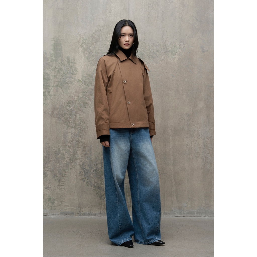 CROSSOVER CROPPED TRENCH COAT - BST Fall Winter 25 By December Chris