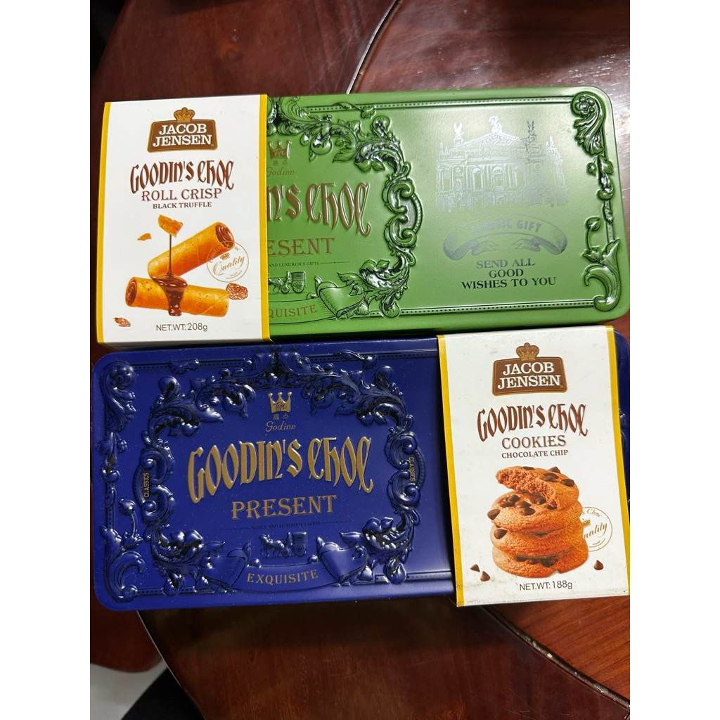 (xả hàng thu vốn) Combo 2 hộp Bánh Quy Jacob Jensen Goodín Choc Hộp Thiếc