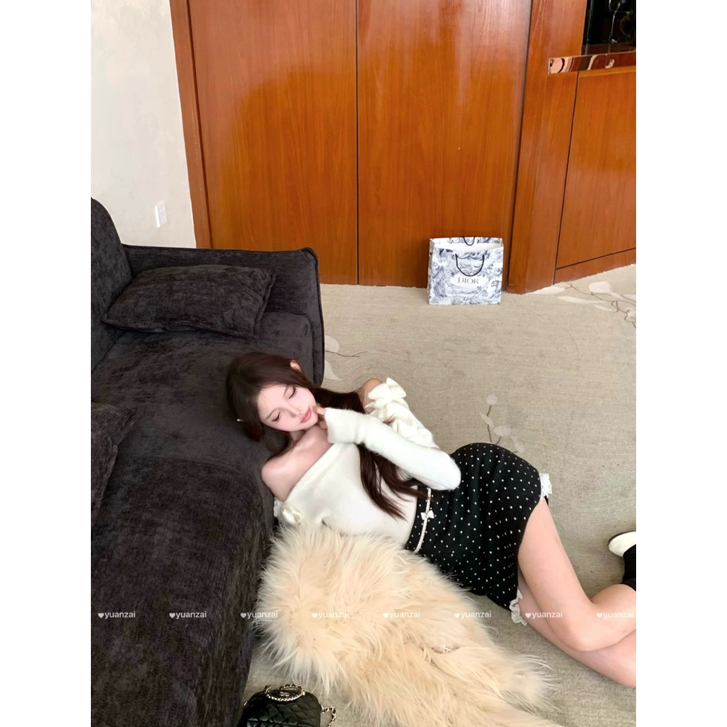 Set áo kiểu nữ đính nơ vai bao tay rời kèm chân váy chấm bi TABISHOP Set đồ nữ dễ thương mặc đi tiệc đi chơi noel | BigBuy360 - bigbuy360.vn