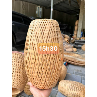 Đèn quả nhót mây tre đan