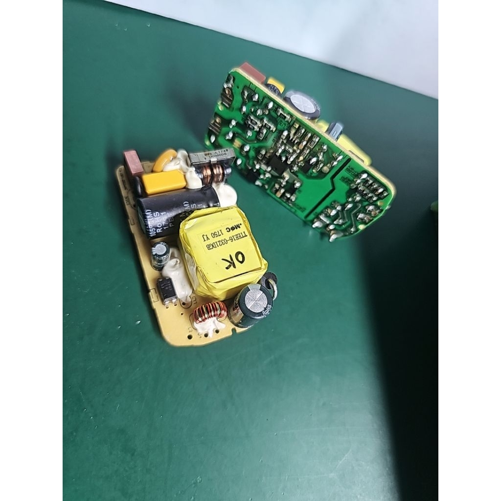 Nguồn DC 9V / 12V / 15V 1.5A–2A Max