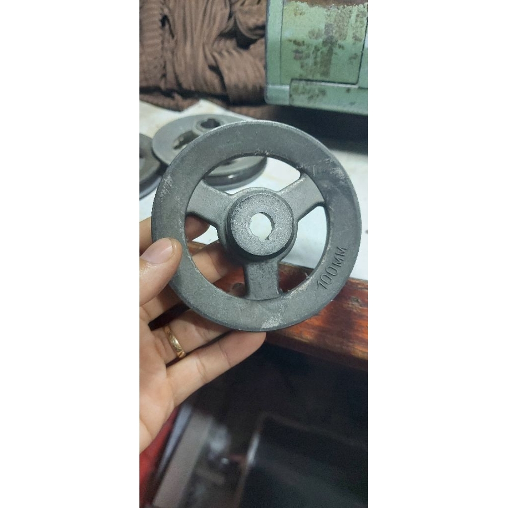 pully  mô tơ máy may công nghiêp