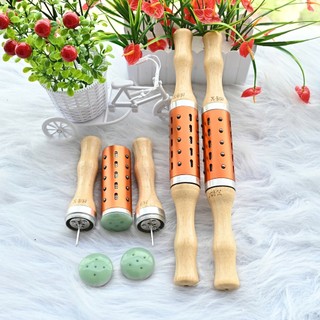 Thanh lăn ngải cứu ngọc bích massage