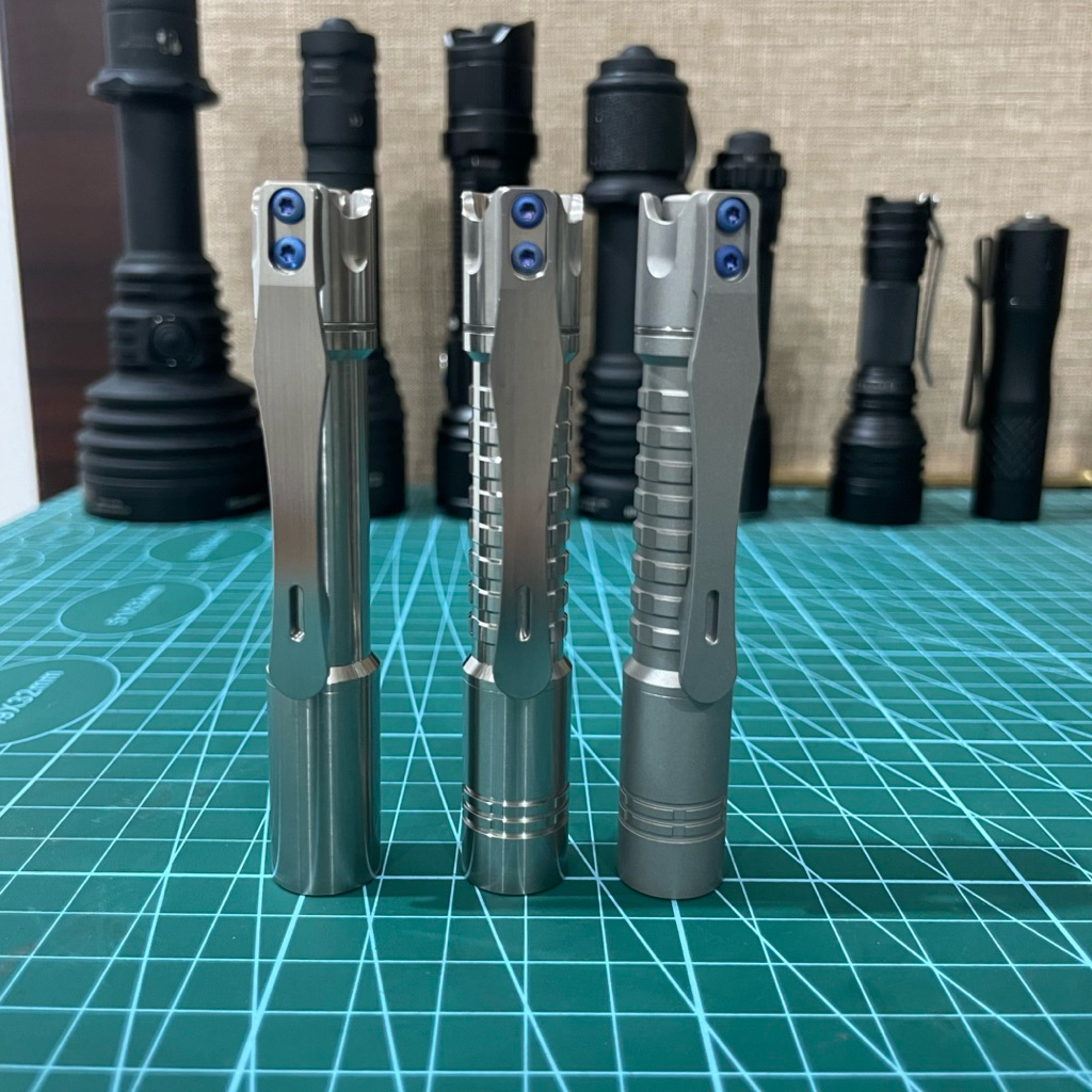 Reylight Pineapple mini Ti - MK3 Đèn pin Led Nichia 519a R9080 4000K