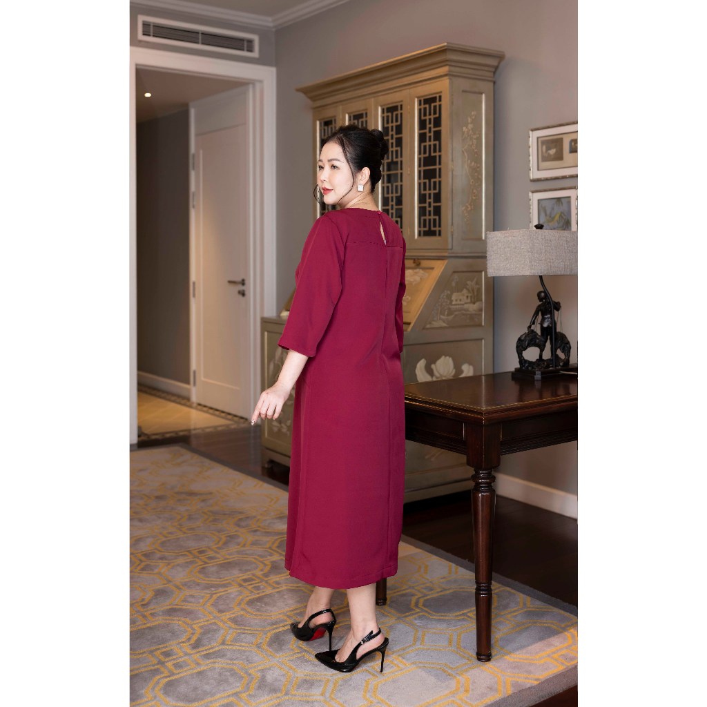 M COLLECTION | Váy Đầm Nữ Trung Niên Tặng Mẹ Phom Suông Vải Lụa Dày Thêu Hoa Tay Lỡ Cổ Tròn D13133 | BigBuy360 - bigbuy360.vn