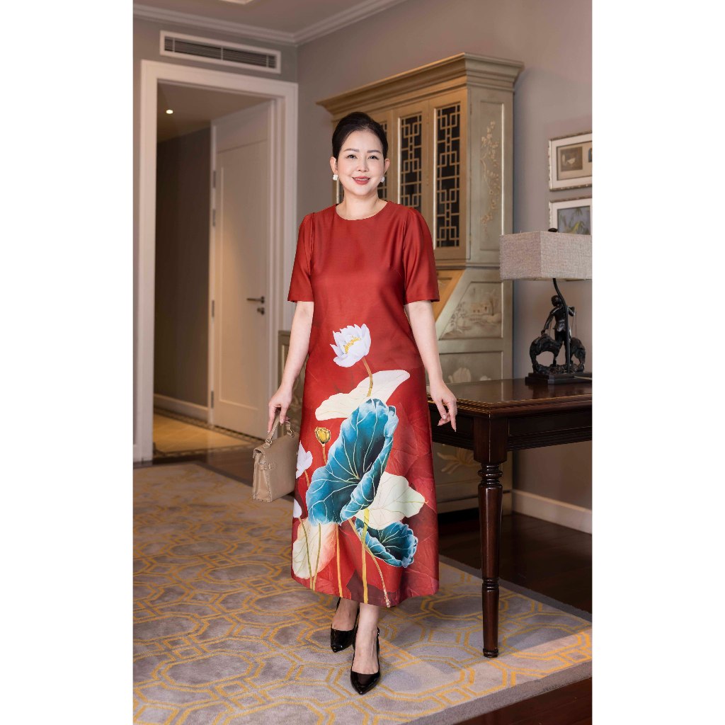 M COLLECTION | Váy Đầm Nữ Trung Niên Tặng Mẹ, Bà Vải Lụa Dày In Hoa 3D Tay Ngắn Cổ Tròn D13230 | BigBuy360 - bigbuy360.vn