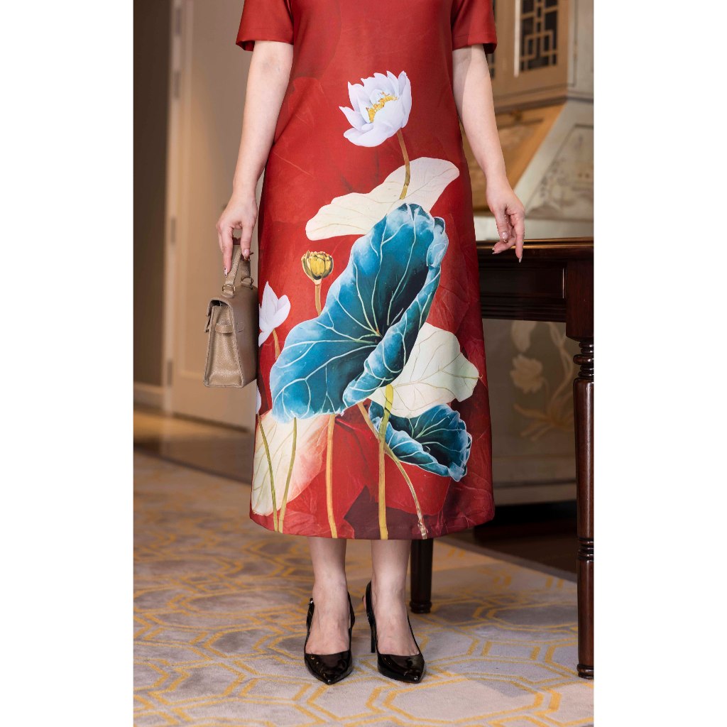 M COLLECTION | Váy Đầm Nữ Trung Niên Tặng Mẹ, Bà Vải Lụa Dày In Hoa 3D Tay Ngắn Cổ Tròn D13230 | BigBuy360 - bigbuy360.vn