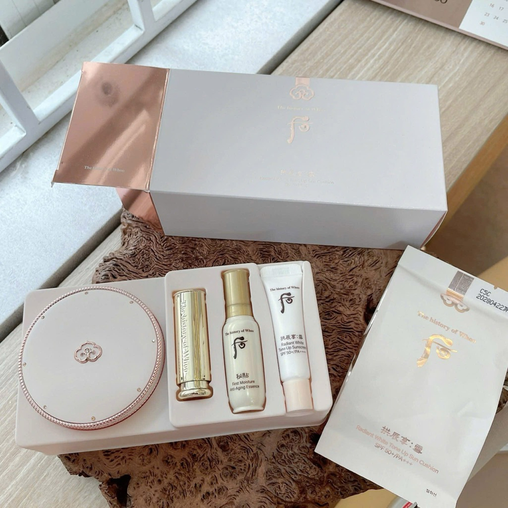 Set phấn nước dưỡng trắng Radiant White Tone Up Cushion và son, kcn, serum mini của THE HISTORY OF W